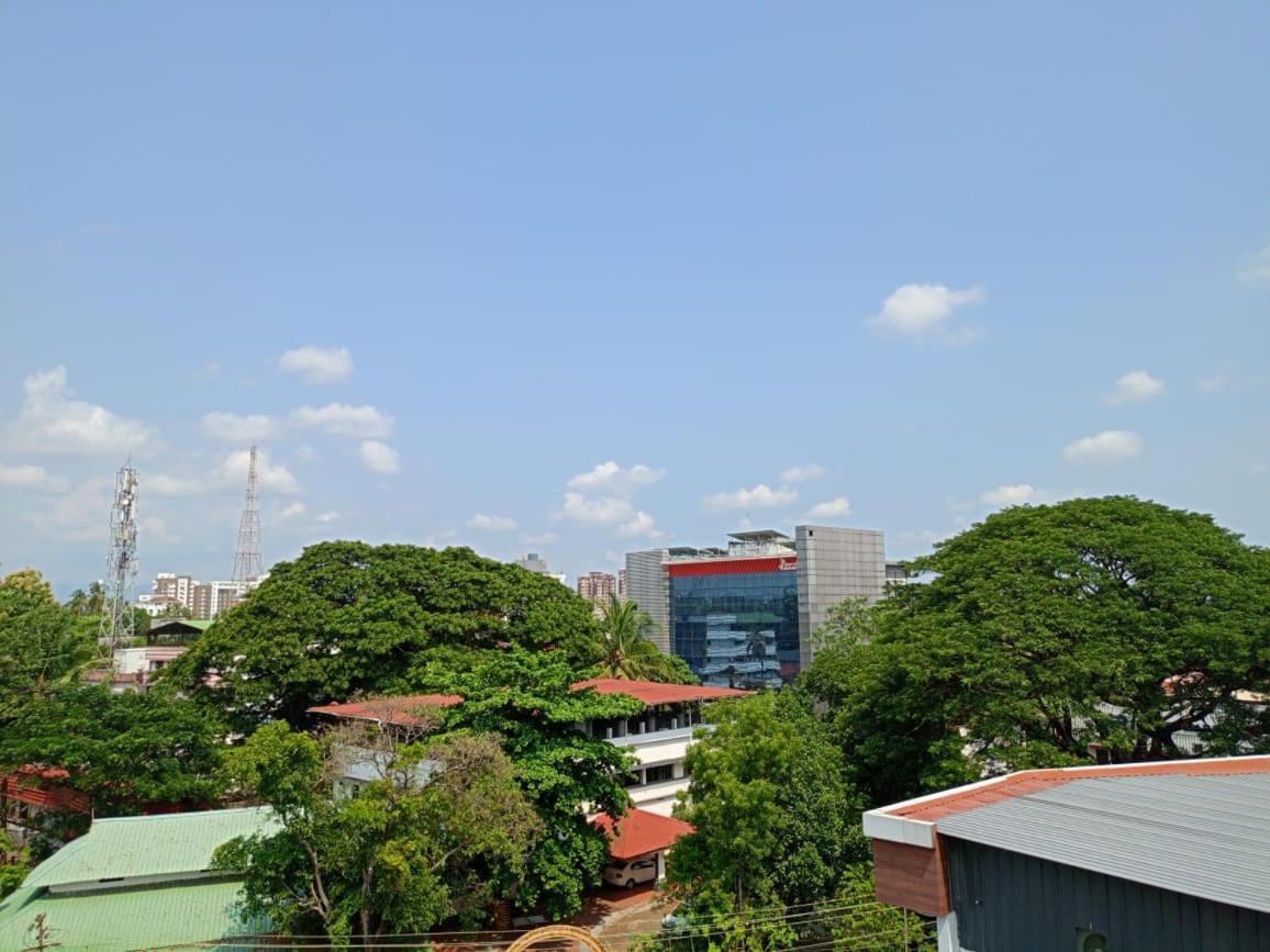 Alite Enclaves Fully Furnished Apartments Thrissur Ngoại thất bức ảnh