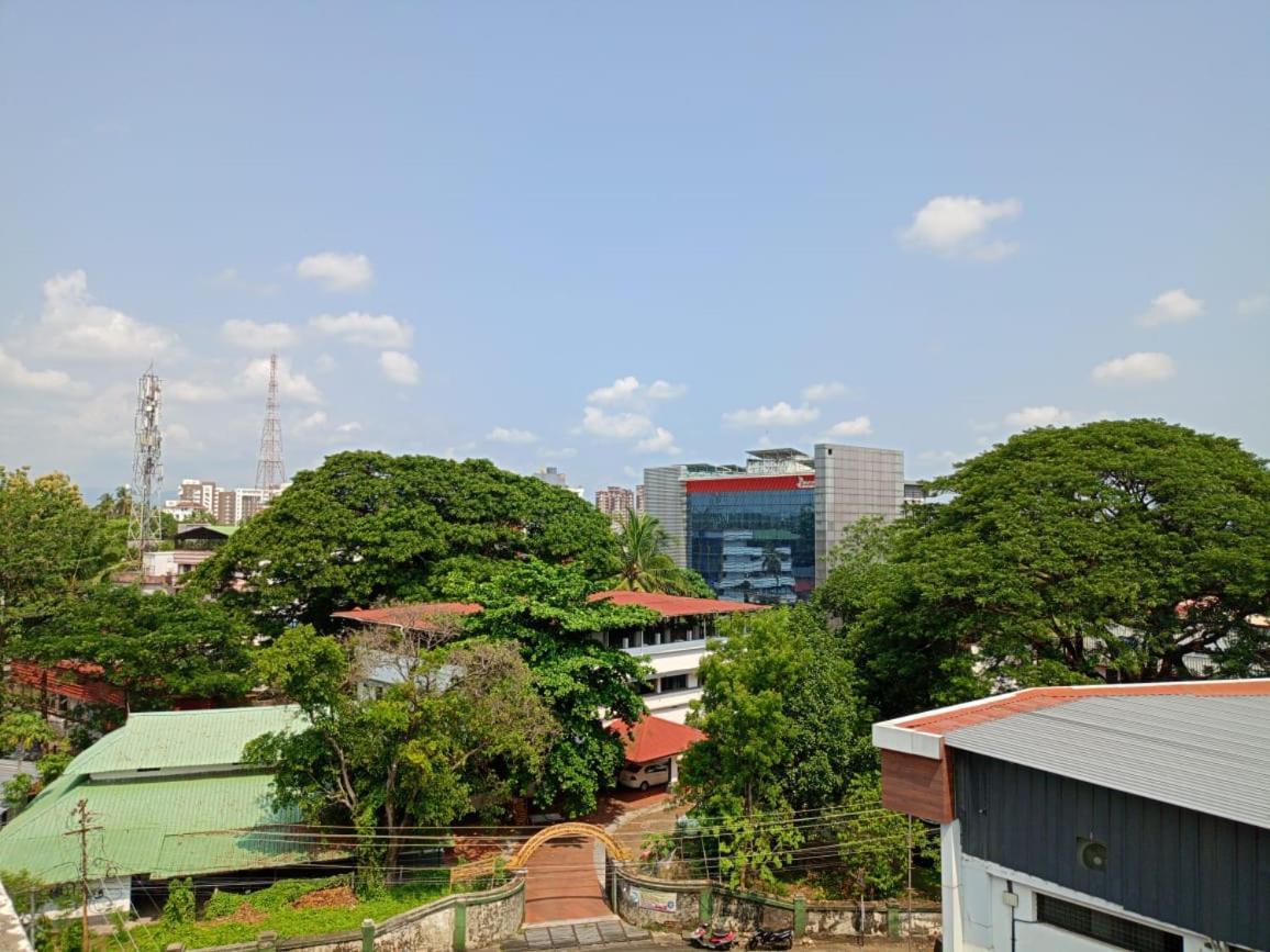 Alite Enclaves Fully Furnished Apartments Thrissur Ngoại thất bức ảnh